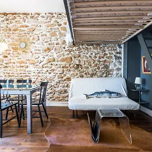 Cosy 40m² Near Montmartre , Paris France