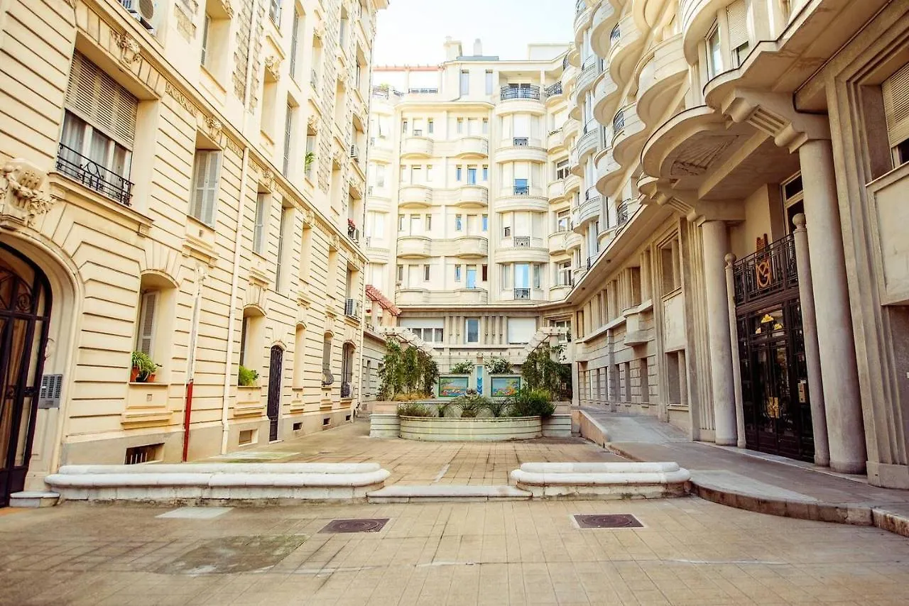 Новая 3-Комнатная Квартира На 2Й Линии От Моря. Nice France